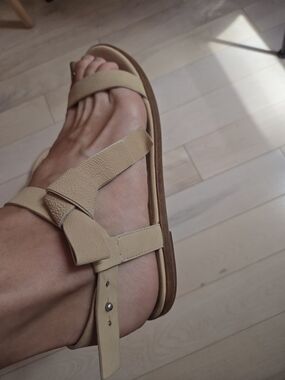 Brunello Cucinelli Beige Leather Ankle-Strap Women's Sandals